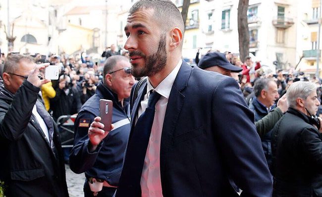 Benzema fa sognare i club europei... e italiani? L'annuncio a sorpresa