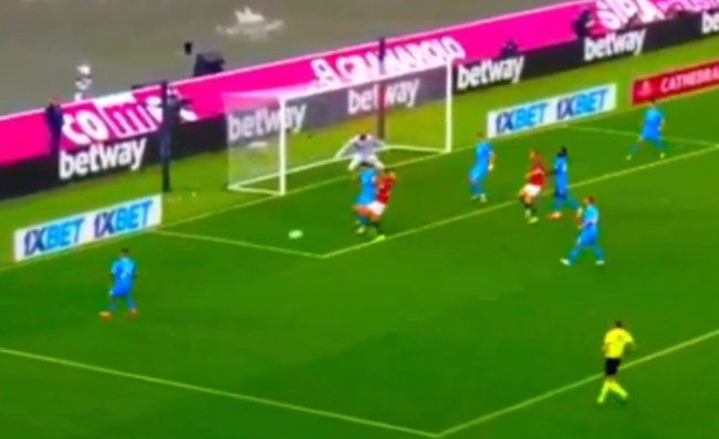 Dallinga gol, ma la difesa del Napoli dorme. La reazione di Di Lorenzo