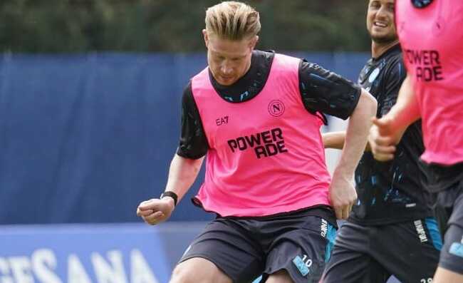 De Bruyne show in allenamento, che giocata tra quattro! Boato dei tifosi