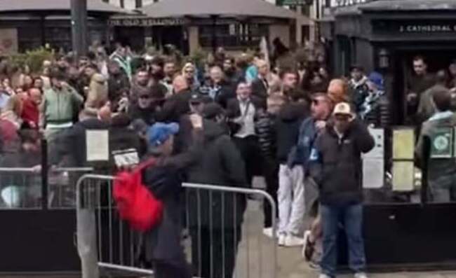 Napoletani scatenati a Manchester, sale la febbre azzurra per la sfida al City