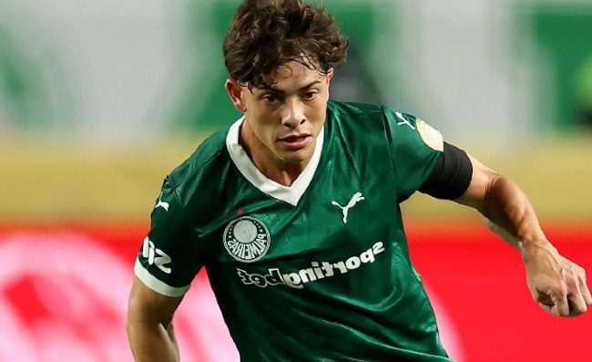 Il Napoli cerca un terzino destro: tre nomi. Spunta Giay del Palmeiras