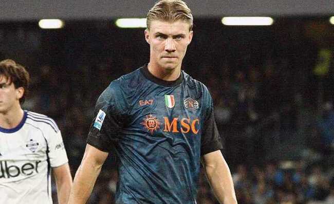 Hojlund, voti e pagelle dei giornali: De Bruyne gli manca più che agli altri