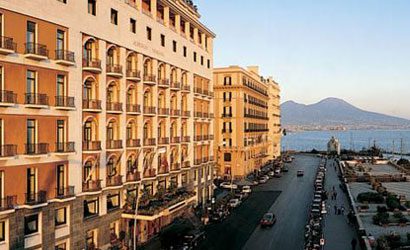 RADIO MARTE - De Laurentiis, ritardo conferenza causa barca