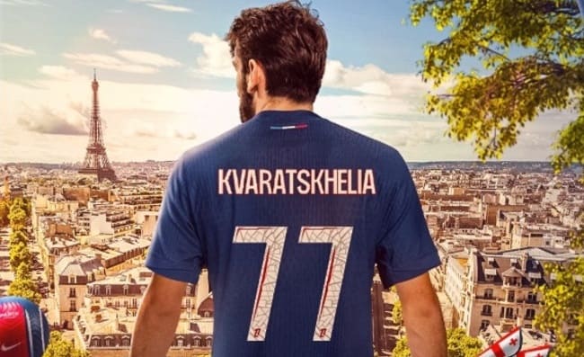 Kvaratskhelia ha superato le visite mediche, a breve la firma col PSG
