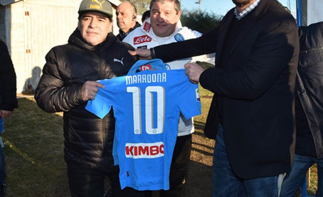 Gifuni: La maglia di Maradona è morta, mettiamola in teca con oro: 10 a James per i bambini!