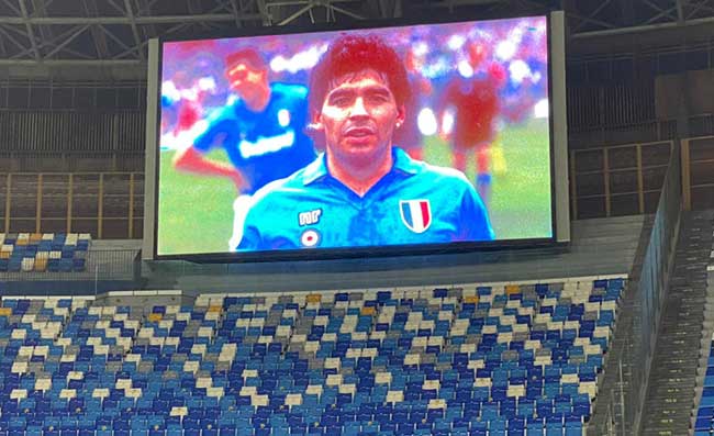 PRIMA PAGINA CORRIERE - Video Napoli, si gioca su tre campi