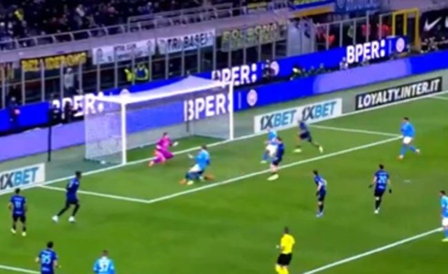 McTominay gol, super giocata di Elmas. Nel settore ospiti è festa