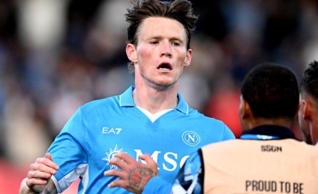 Incredibile a Napoli, spunta un'edicola votiva dedicata a McTominay (VIDEO)