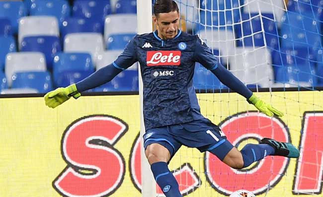 VIDEO - Napoli, tensione alle stelle! Meret a fine gara rifiuta di dare la mano ad Insigne