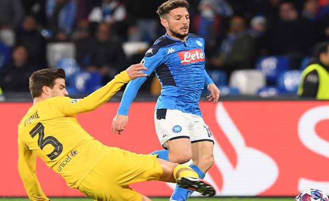 Mertens cuore d'oro: Anche io mi sento napoletano, dono la mia maglia di Napoli-Barcellona