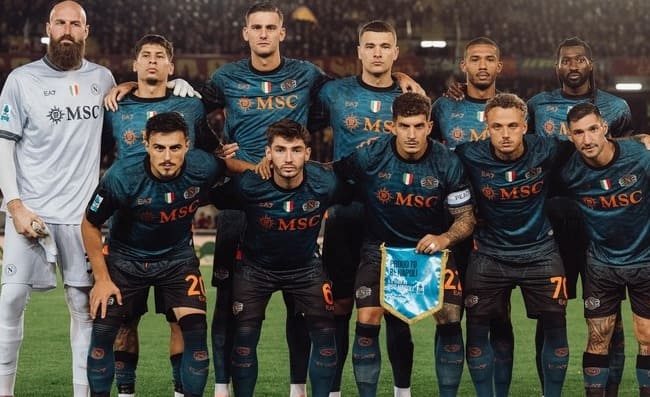 Napoli penalizzato due volte con il Lecce. Noa Lang poco tutelato