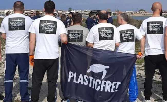 Napoli, i detenuti scendono in campo: Domani puliremo spiaggia di Mergellina