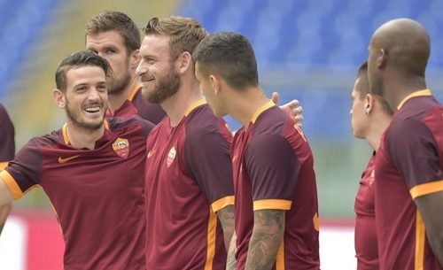 IL TEMPO - Lo scudetto del Napoli sarebbe uno smacco per la Roma, 440 punti dal 2011