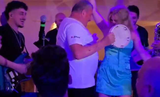 Starace e Mertens show, che festa all'Anema e Core di Capri (VIDEO)