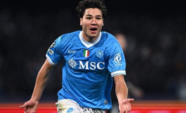 Un Vergara gigantesco non basta al Napoli. De Laurentiis preoccupato, ma non è il solo