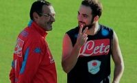 Mura: Sarri e la frase tipica. Higuain, risposta agli scienziati dell'Inter