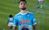 Napoli-Lazio, partenopei in campo con maglia Maradona Game azzurra (VIDEO)
