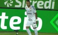 Neymar show, gol da calcio d'angolo con il Santos. Una prodezza storica (VIDEO)