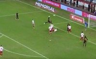 Pazzesco Osimhen, gol in rovesciata con il Galatasaray! Tifosi in delirio (VIDEO)