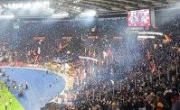 Ultras Roma, striscione shock contro i napoletani: Attendiamo vostra estinzione (FOTO)