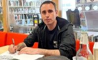 Zerocalcare annuncia: Nuova serie Netflix, sarà super diversa. Napoli ha un pregio enorme. Il mio rapporto col calcio
