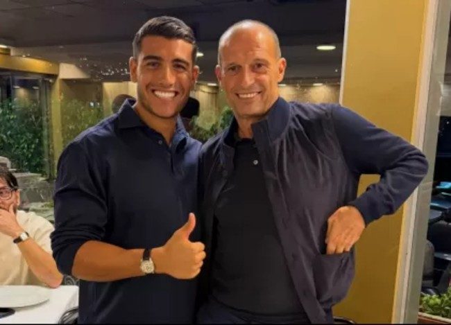 Allegri a cena a Mergellina
