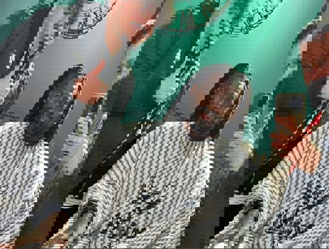 Anguissa dal barbiere nuovo look