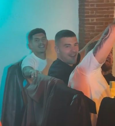 Di Lorenzo e Buongiorno cantano a cena