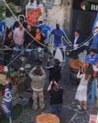 De Laurentiis ai Quartieri Spagnoli.