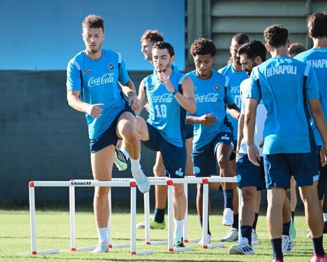 Gilmour si allena per Fiorentina-Napoli