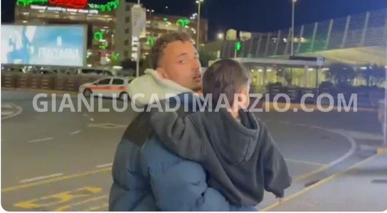 Lang in partenza verso Istanbul