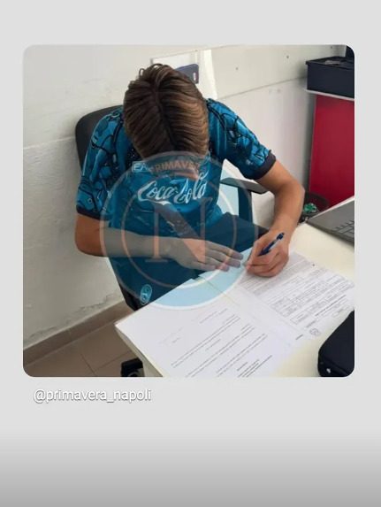Lattisi firma il contratto col Napoli
