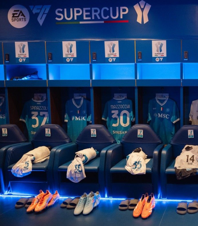 maglia Napoli per la sfida al Milan in Supercoppa