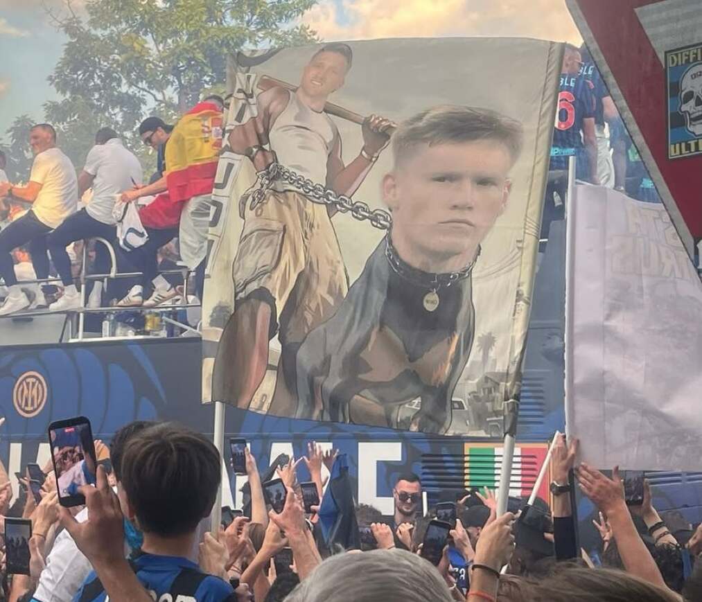 striscione inter mctominy