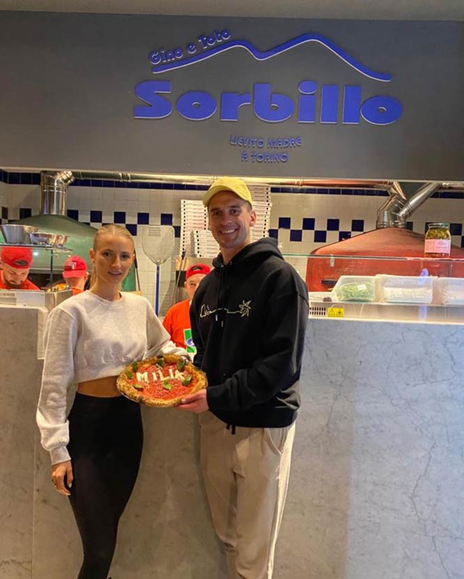 Milik pizza Napoli