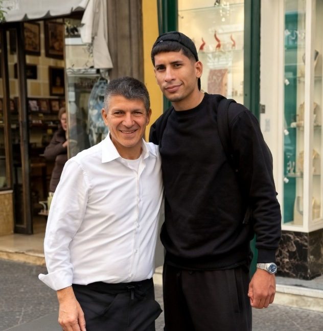 Mathias Olivera turista a Sorrento