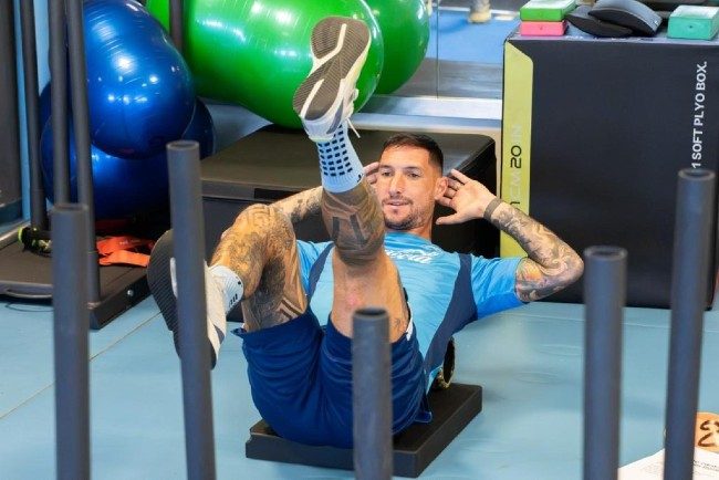 Politano si allena in palestra a Castel Volturno