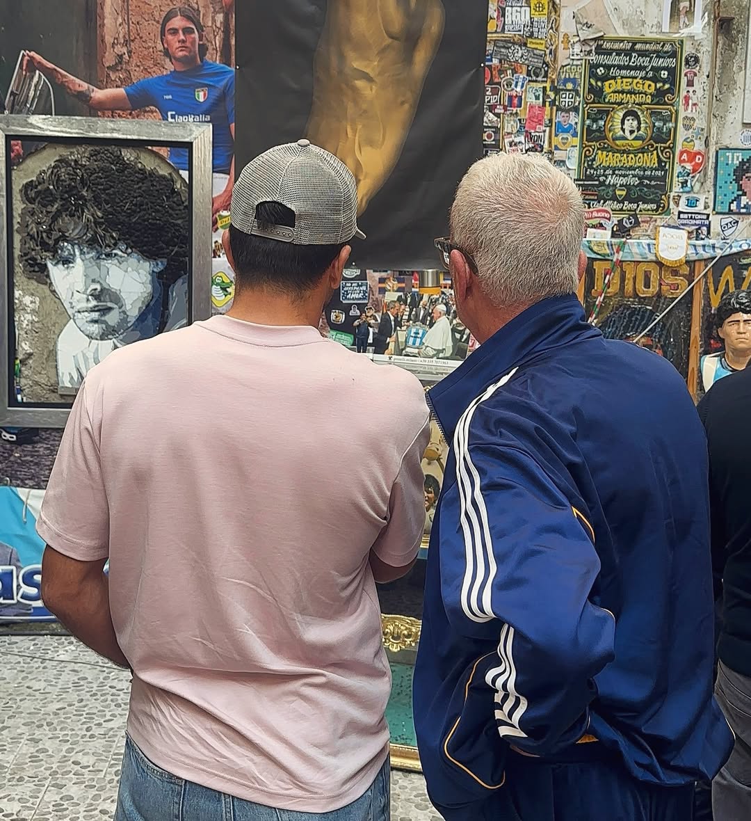 Il Cholito Simeone a Largo Maradona