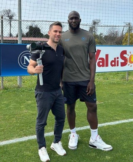 Lukaku nello sport del ritiro del Napoli a Dimaro