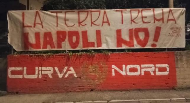 Terremoto Napoli, striscione Ultras Ancona