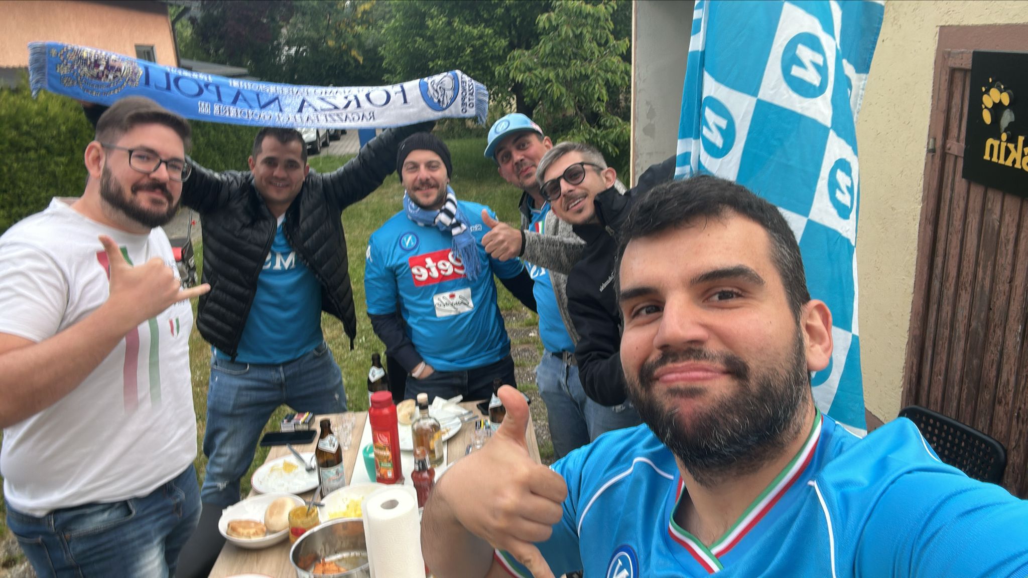 Tifosi del Napoli riunitisi in Germania