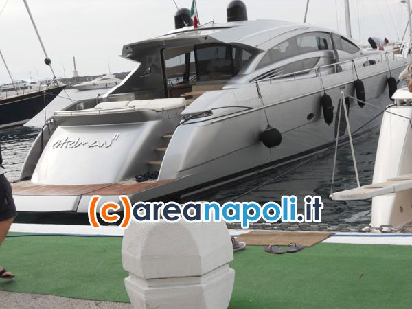 Lavezzi sbarca a Capri per Pasqua, foto 2
