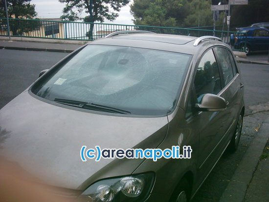 Vandali danneggiano auto Pazienza, foto 3