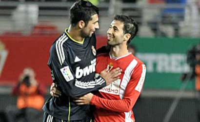 ESCLUSIVA - Albiol, il fratello: Critiche non giuste! Arbeloa sarebbe il top. Il mio parere su Callejon. Napoli-Roma? Convinto che...