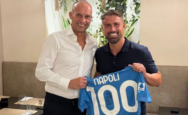Allegri, serata di relax in pizzeria. Il mister si carica prima della sfida contro l'Inter