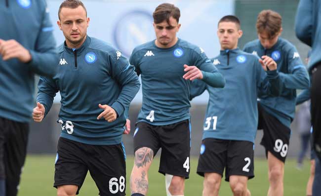 Napoli, lavoro tecnico e circuito di forza a Dimaro: il report dell'allenamento