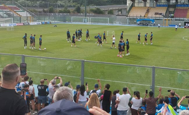 Castel di Sangro, doppio allenamento per il Napoli: lavoro specifico di Conte