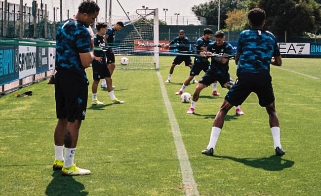 Napoli-Cagliari: probabili formazioni. Lobotka out, sardi senza tre titolari