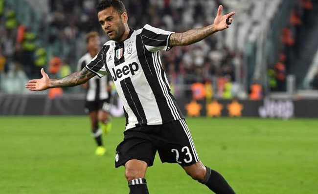 Dani Alves sull'addio alla Juventus: Mi hanno detto una cosa non vera