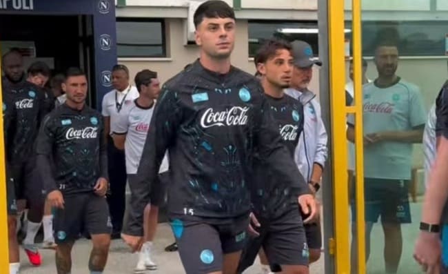 Sorpresa Napoli, deciso il futuro di Ambrosino. Rifiutata ricca offerta